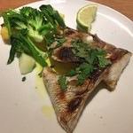 スガハラ - 鹿児島 出水 鯛かま + 米沢 ブロッコリー + 米沢 カリフラワー + 米沢 アスパラ菜（アップ）