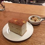 スガハラ - パン（フォカッチャ） + マスカルポーネ