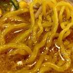 極味噌本舗 - 黄色の中太麺
