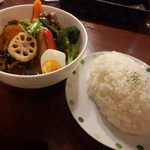 スープカレー専門店 すずな - ちきんと野菜スープカレー　1170円