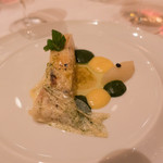 Le Cinq - tronçon de turbot a la plancha macération cresson/poire vinaigrée プランチャで焼いたヒラメ クレソン/酸味を効かせた洋梨