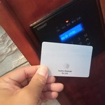 熊の焼鳥106 - 会員カードをかざしてドアロック解除