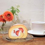 石かわ珈琲 - イチゴのロールケーキ、きたかまブレンド