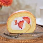 石かわ珈琲 - イチゴのロールケーキ