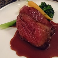 アンシャンテ - 牛カイノミ肉のグリエ　季節野菜添え　赤ワインソース