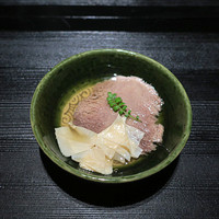 肉寿司 肉和食 KINTAN コレド室町 - タン芯の茹でタン
