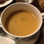 ビストロ ローブン - 香味野菜のポタージュスープ。
      美味し。