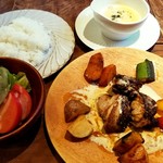 カフェレストランジャーランジャーラン - チキンのスパイスランチ(チーズソーストッピング)