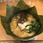 ラーメン横浜家 - 具の3点セットは良かったです