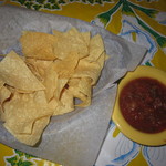 Cholo's HomeStyle Mexican - トルティーヤ･チップス＆サルサ(無料)