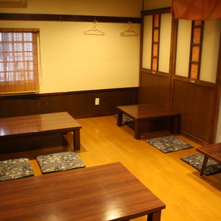 2・4・6・8名様雰囲気のいいお座敷です。