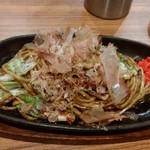 Okonomiyaki Teppanyaki Oiji - 豚焼きそば