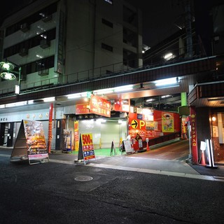 Great value teppanyaki dishes to enjoy next to the parking lot on the 2nd floor of Yanagibashi Central Market♪