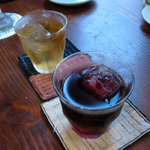 たべごと屋のらぼう - 食前酒は赤と白のサングリア