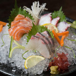 Assortment of 3 types of sashimi