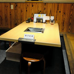 ギュウガテイ - テーブル席