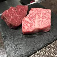 京都 鉄板焼 grow - 左がランプ 右がサーロイン