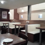 骨付鳥 一鶴 - 内観