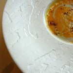 カシュ カシュ - カボチャのポタージュ・ブルーチーズのマーブル仕立て