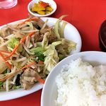 鶴廣 - 鶴廣（肉野菜イタメ700円+ライス200円）