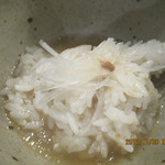 味あら井 - 出汁を土鍋のご飯に投入