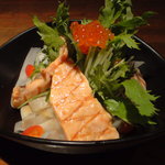 Garaku - 炙ったサーモンと大根・水菜のサラダ　
