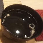 炙り創作鮨 すし蔵のはなれ - おまかせ８貫にはお吸い物が付きます(2017.11.30)