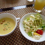 REGARE - ランチのスープ・サラダ・ドリンク