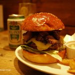 FELLOWS - 5食限定のヒッコリーバーガー