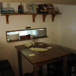 キールズ・バーハウス アオバダイ - 一番奥の席。チョッと薄暗くて・・・いや、ムーディーで・・・