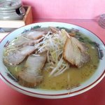 宝徳軒ラーメン - 焼豚ラーメン大盛