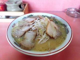 宝徳軒ラーメン - 焼豚ラーメン大盛