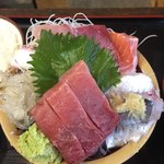 タカマル鮮魚店 - タカマル定食 刺身接写 角度変更1