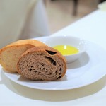 Osteria Tutto Sole - 自家製パン