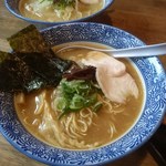 Tori Paitan Ramentori Yoshi - 濃厚醤油油鶏白湯らーめん　750円