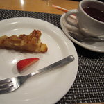 LA・ぐう - りんごのタルトとホットコーヒー