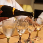 味あら井 - 純米大吟醸 愛山 瓶燗火入れ 「鳳凰美田」Gold Phoenix/小林酒造(栃木県)