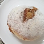 カミバン - 【2017.12】りんごと紅茶クリームのぱん(290円)