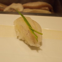 寿司割烹 小松 - トラフグ　フグ独特の、弾力の強い食感