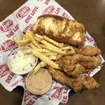 Raising Cane’s Chicken Fingers - 料理写真:The Box Combo♪