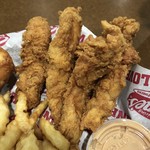 Raising Cane’s Chicken Fingers - これがチキンフィンガー♪