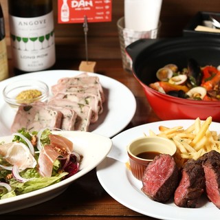 新登場 牛赤身ステーキ 魚介のパエリアなど全6品をリーズナブルに レギュラーコース 3 000円 税込 煖 Dan 加古川 バル バール 食べログ