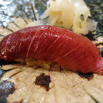 鮨松榮 - 本鮪 中トロ（血合際一番）