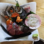 海さくら - 海鮮丼（上）