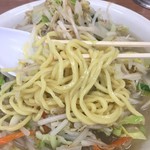 ラーメン まるとも - タンメン麺アップ