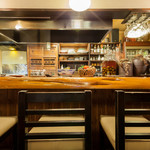鳥舎あかさき - ライブ感覚のオープンキッチン