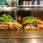 Hiroshima Okonomiyaki Teppanyaki Kurahashi - 「そばうどんミックス焼き（ねぎトッピング）」「シーフード焼き（大葉トッピング）」