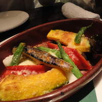 grigio la tavola - パルミジャーノチーズと野菜のオーブン焼き