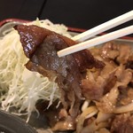 とんや - 豚肉は こんなんで薄いけん