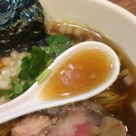 中華ソバ 篤々 - 魚介のみの上品で美味しいスープ